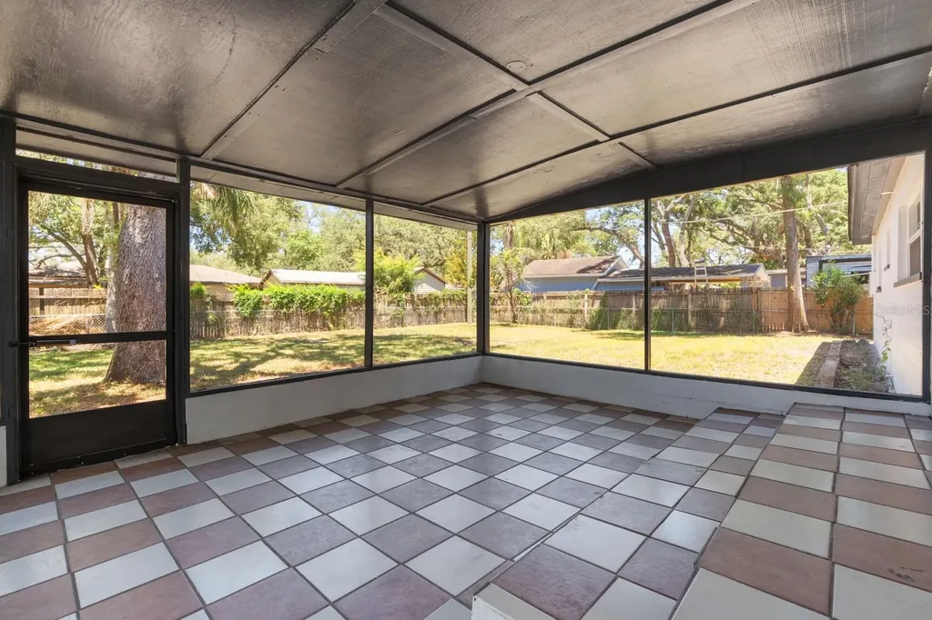 207 W Bougainvillea Avenue Tampa FL 33612