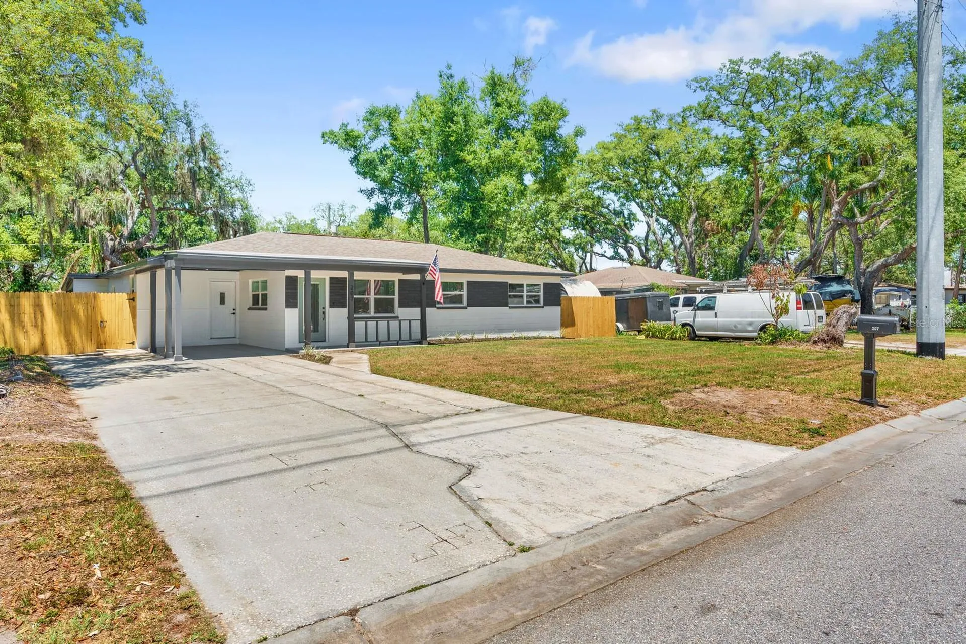 207 W Bougainvillea Avenue Tampa FL 33612