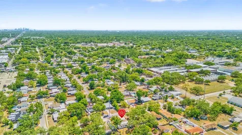 207 W Bougainvillea Avenue Tampa FL 33612