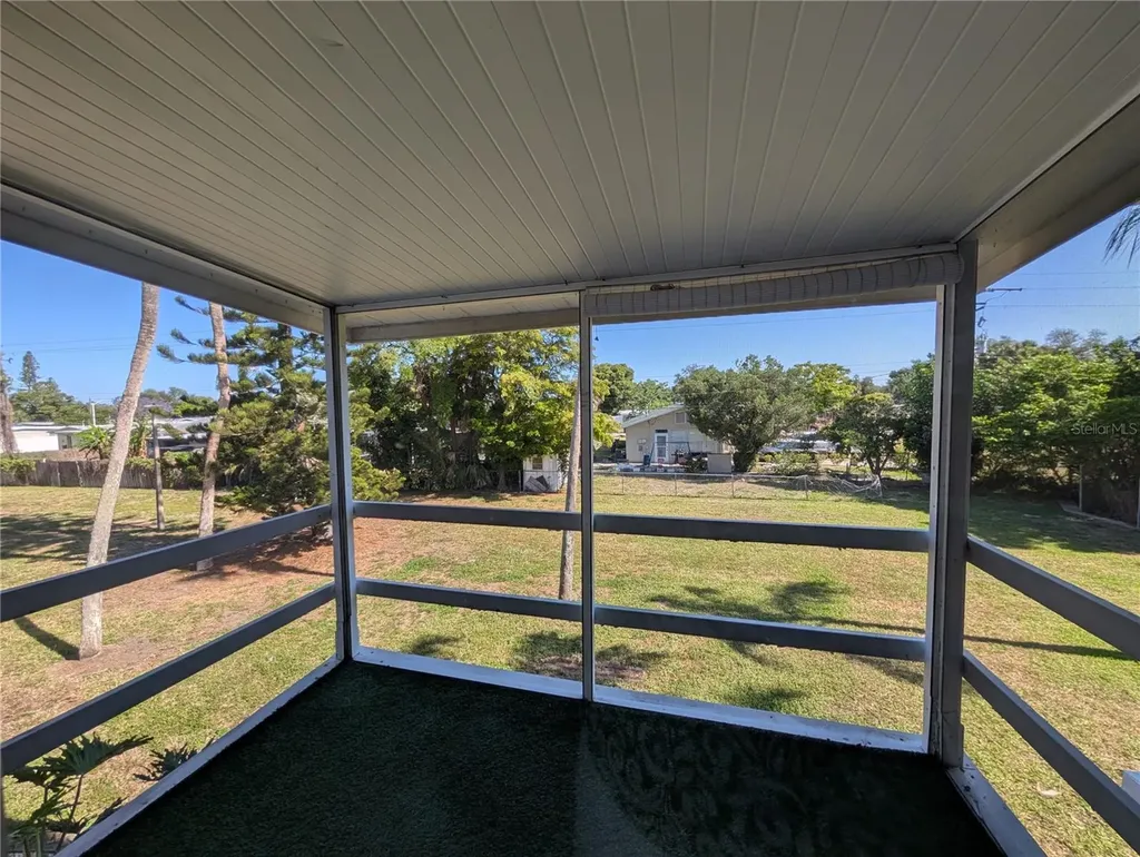 2319 Canal Drive Bradenton FL 34207