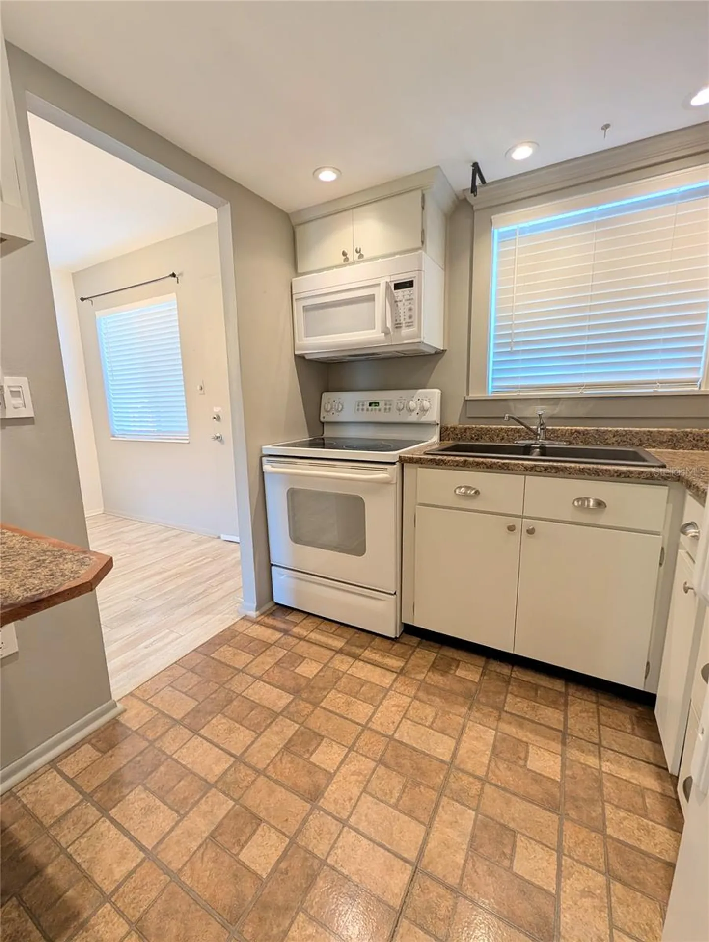 2319 Canal Drive Bradenton FL 34207