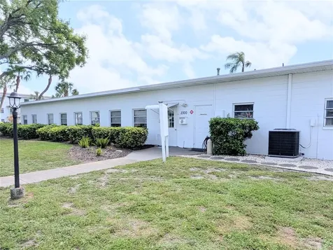 2319 Canal Drive Bradenton FL 34207