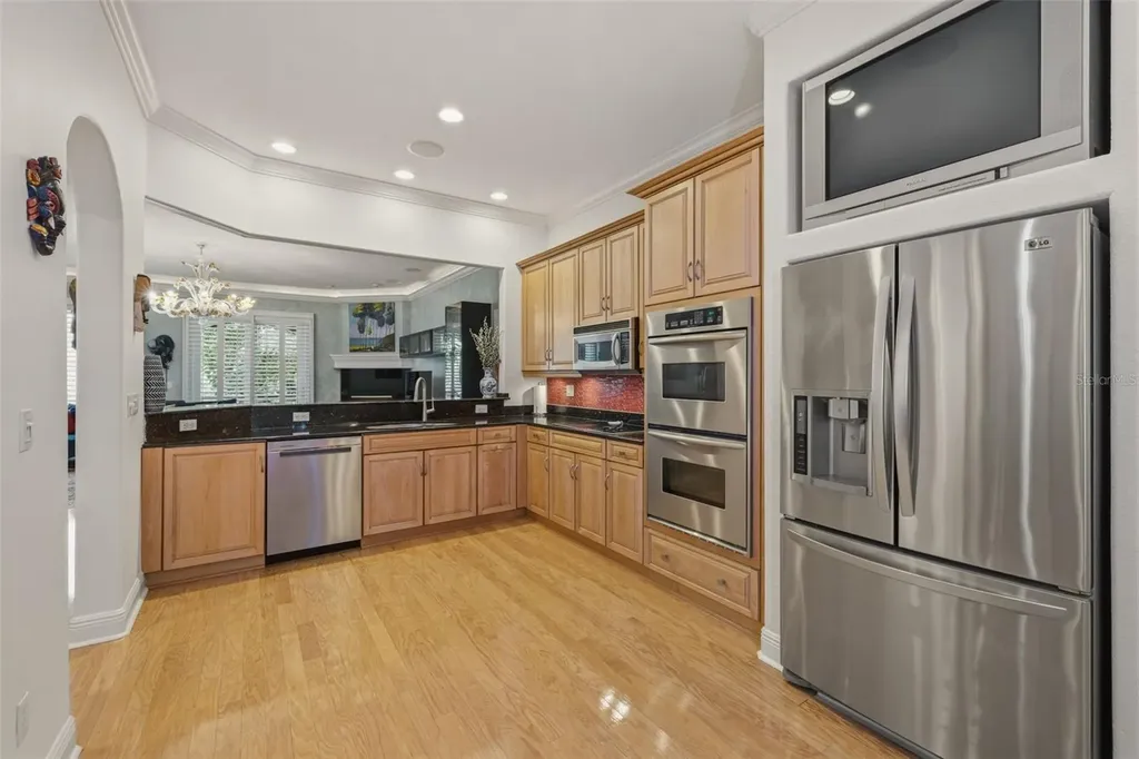 615 Saxony Boulevard St Petersburg FL 33716
