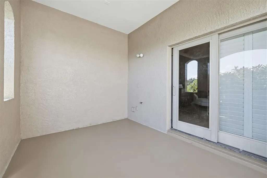 615 Saxony Boulevard St Petersburg FL 33716