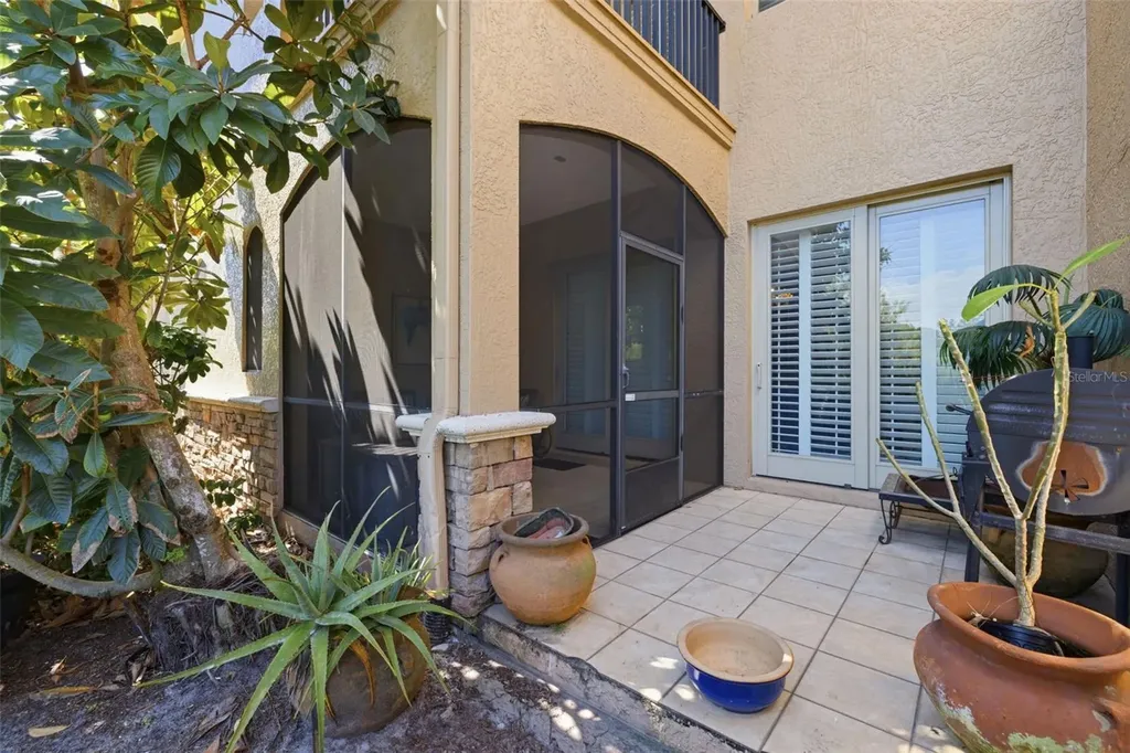 615 Saxony Boulevard St Petersburg FL 33716