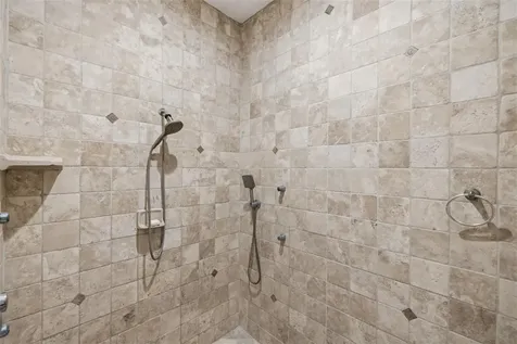 615 Saxony Boulevard St Petersburg FL 33716