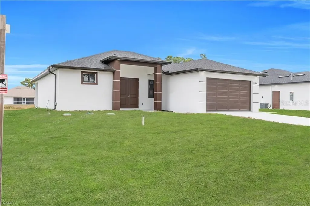 2901 Villa Avenue S Lehigh Acres FL 33976