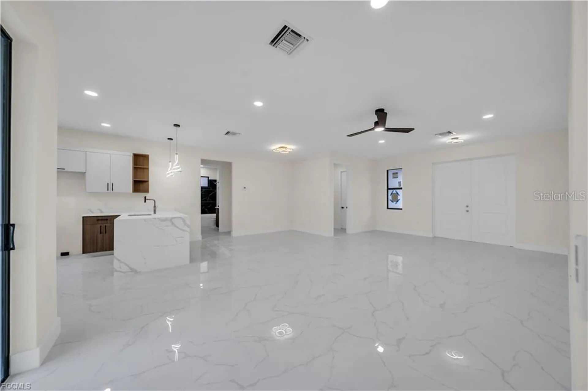 2901 Villa Avenue S Lehigh Acres FL 33976