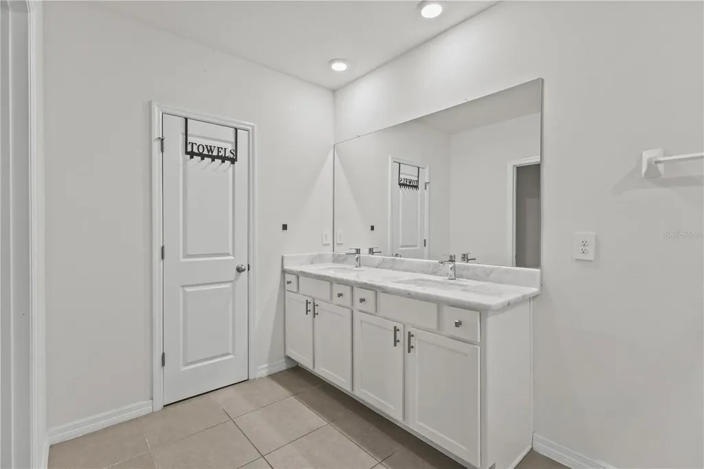 5750 Cape Primrose Drive Sarasota FL 34232