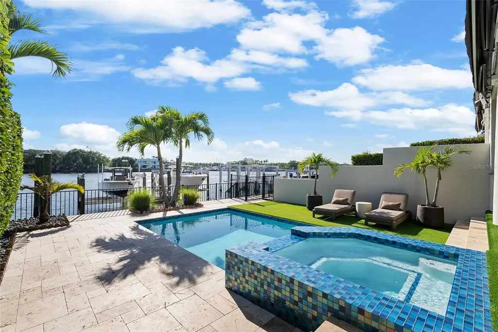 1123 Abbeys Way Tampa FL 33602