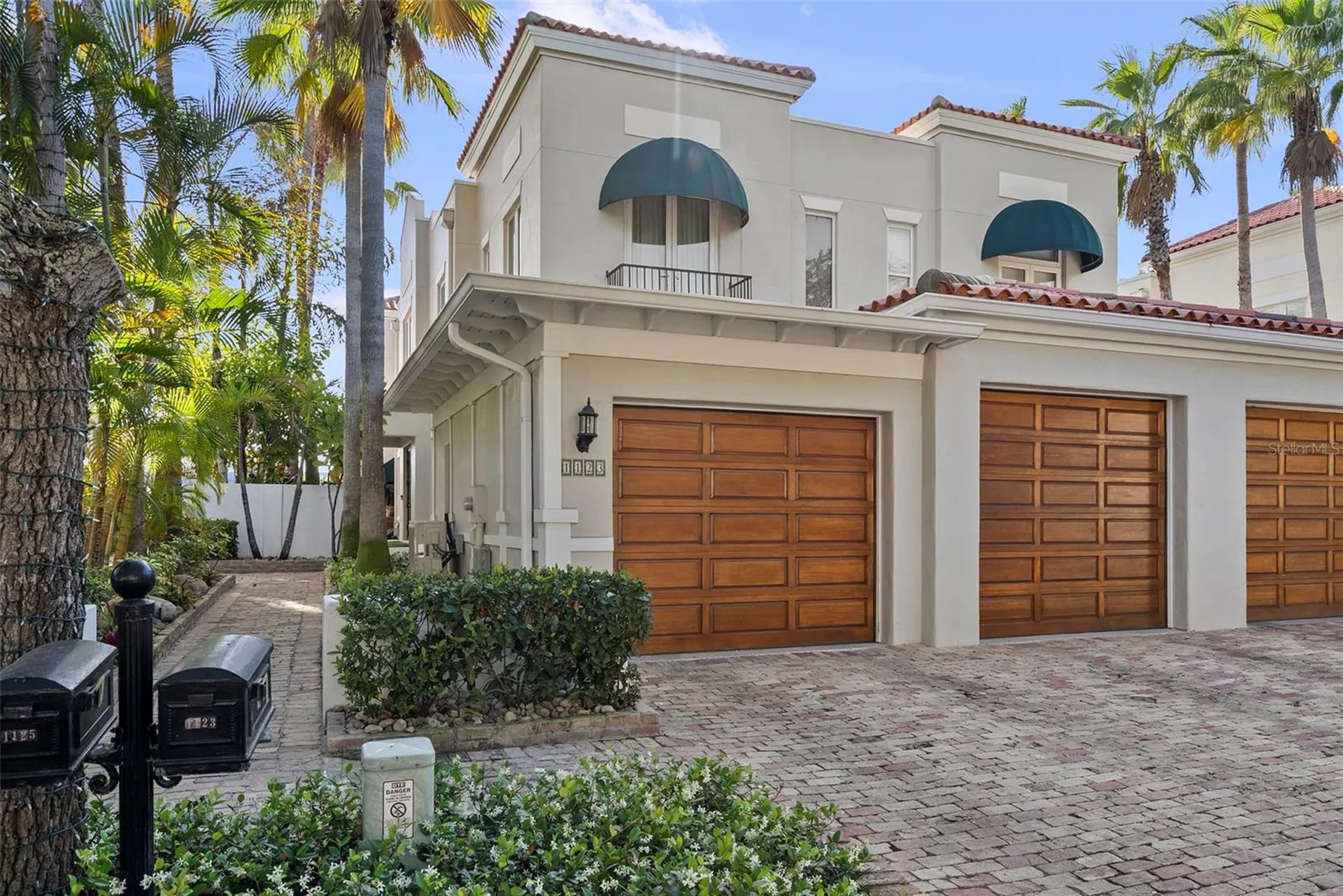 1123 Abbeys Way Tampa FL 33602