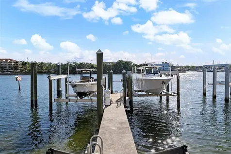 1123 Abbeys Way Tampa FL 33602