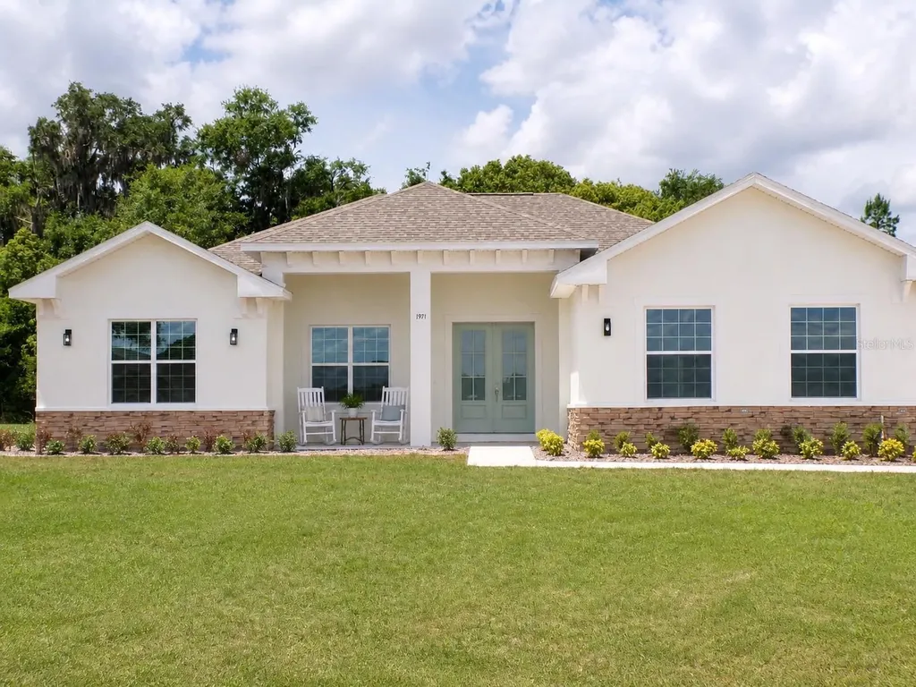 1970 NW 79 Loop Ocala FL 34475
