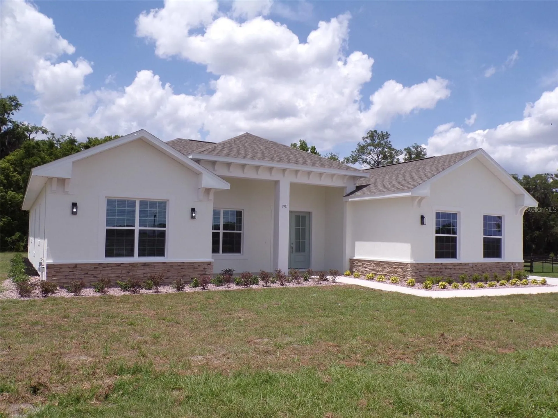 1970 NW 79 Loop Ocala FL 34475