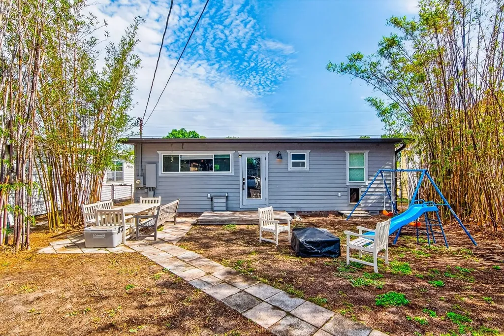 4950 30th Avenue N St Petersburg FL 33710