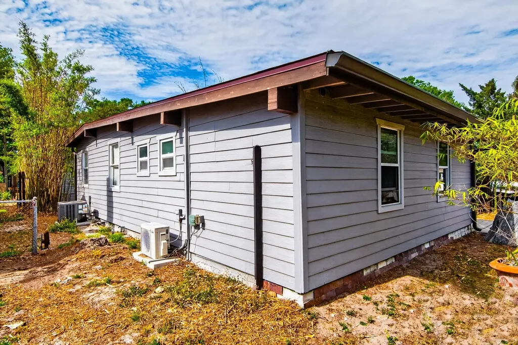 4950 30th Avenue N St Petersburg FL 33710