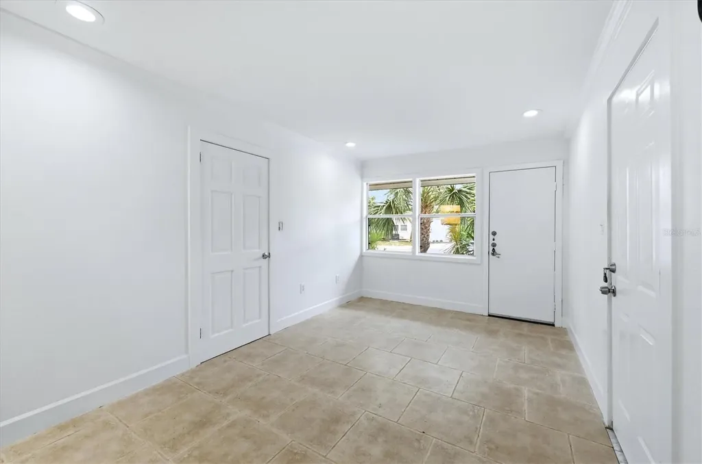 902 37th Street W Bradenton FL 34205