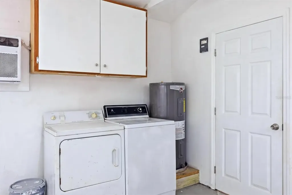 902 37th Street W Bradenton FL 34205