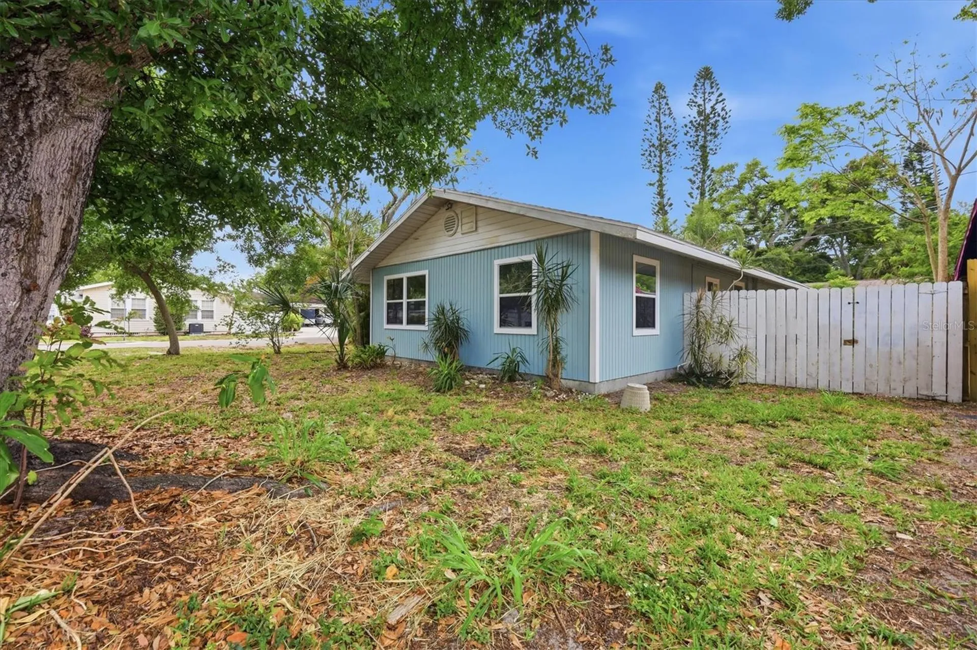 902 37th Street W Bradenton FL 34205