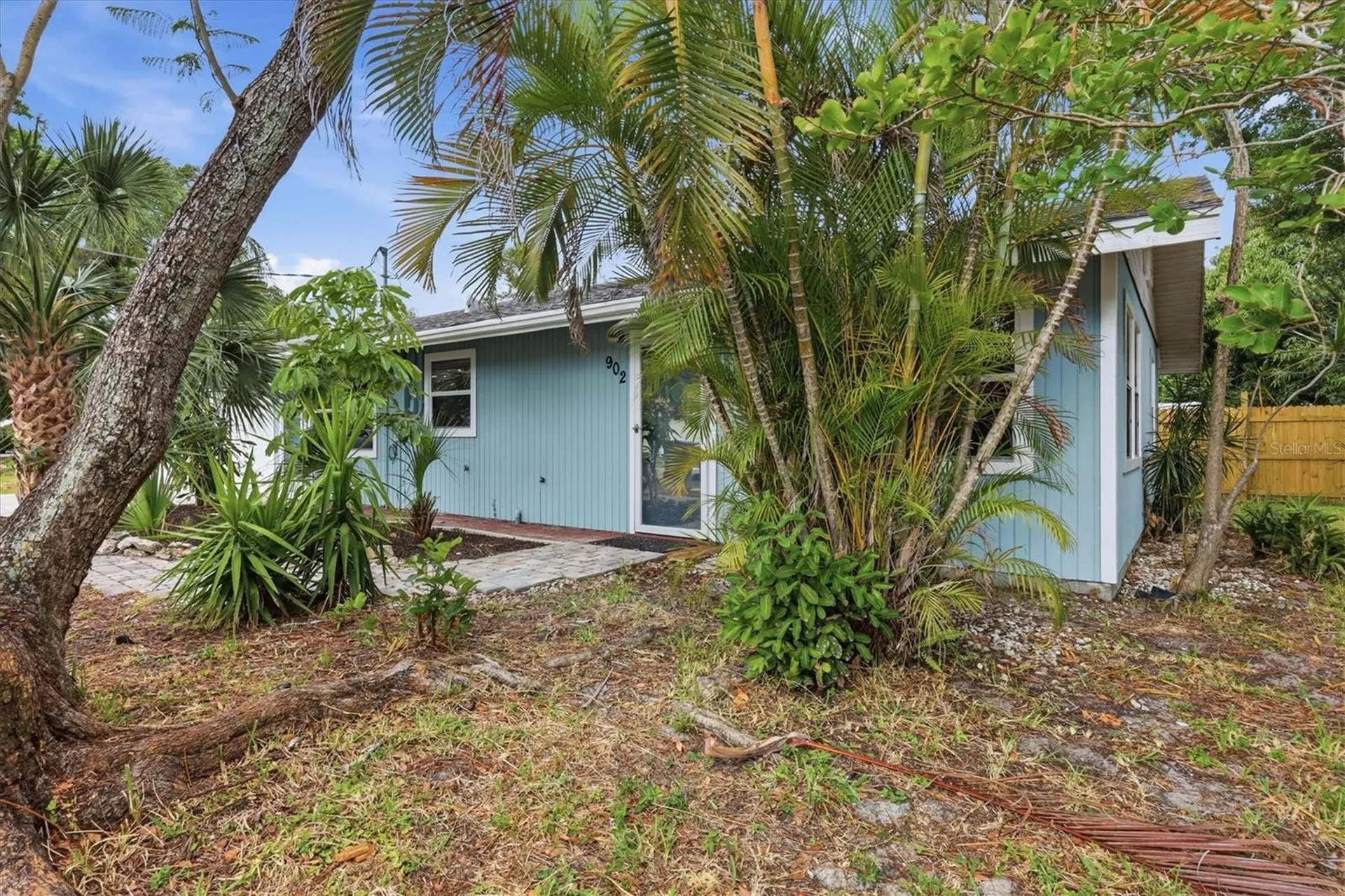 902 37th Street W Bradenton FL 34205