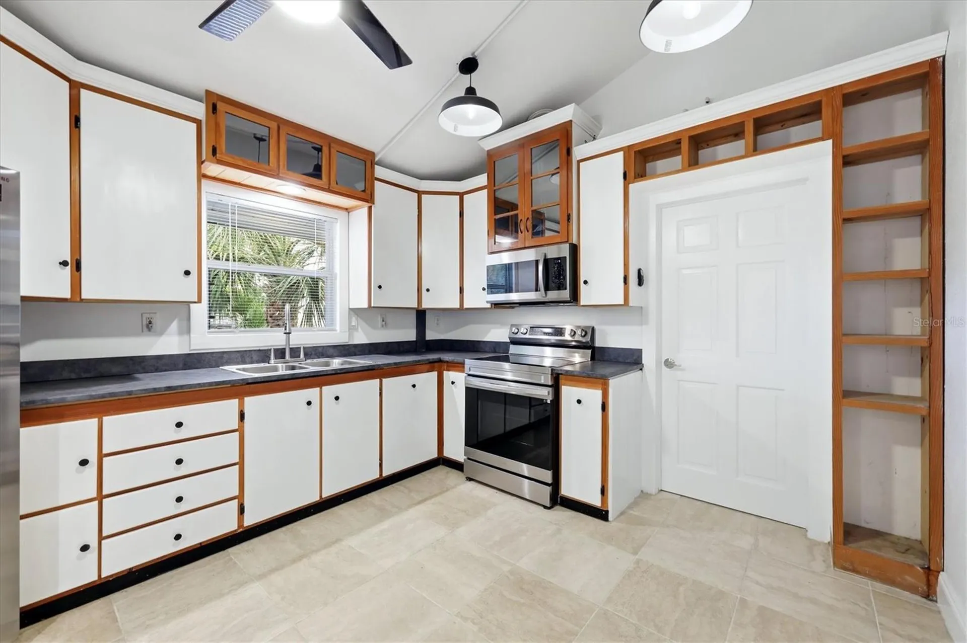 902 37th Street W Bradenton FL 34205