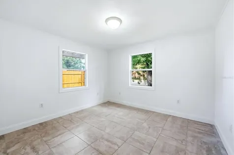 902 37th Street W Bradenton FL 34205