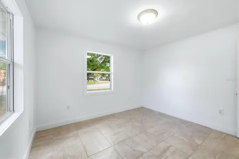 902 37th Street W Bradenton FL 34205