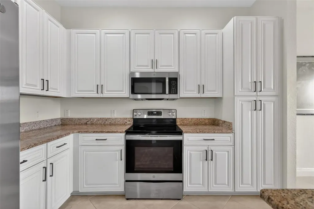 10180 Lake Miona Way Oxford FL 34484