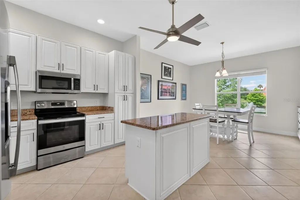 10180 Lake Miona Way Oxford FL 34484