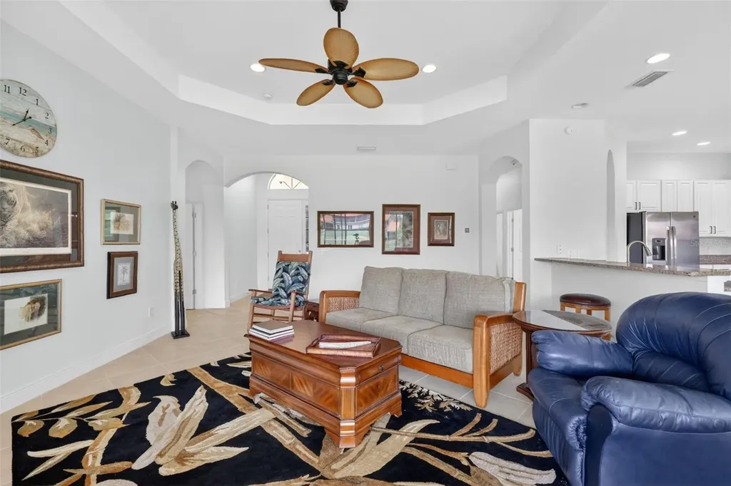 10180 Lake Miona Way Oxford FL 34484