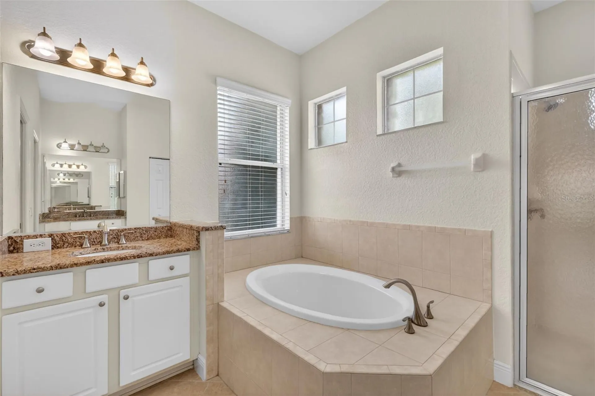 10180 Lake Miona Way Oxford FL 34484