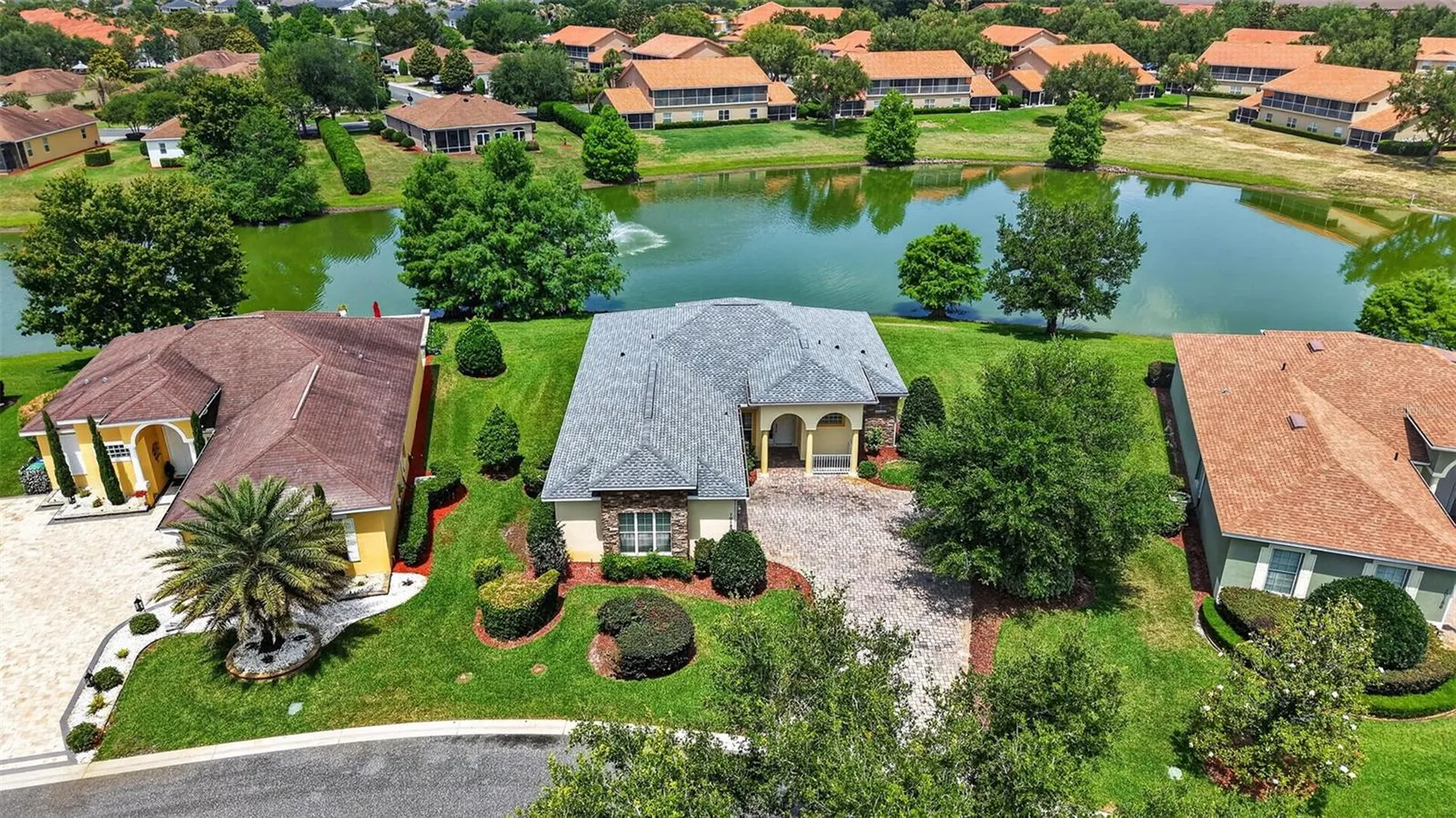 10180 Lake Miona Way Oxford FL 34484