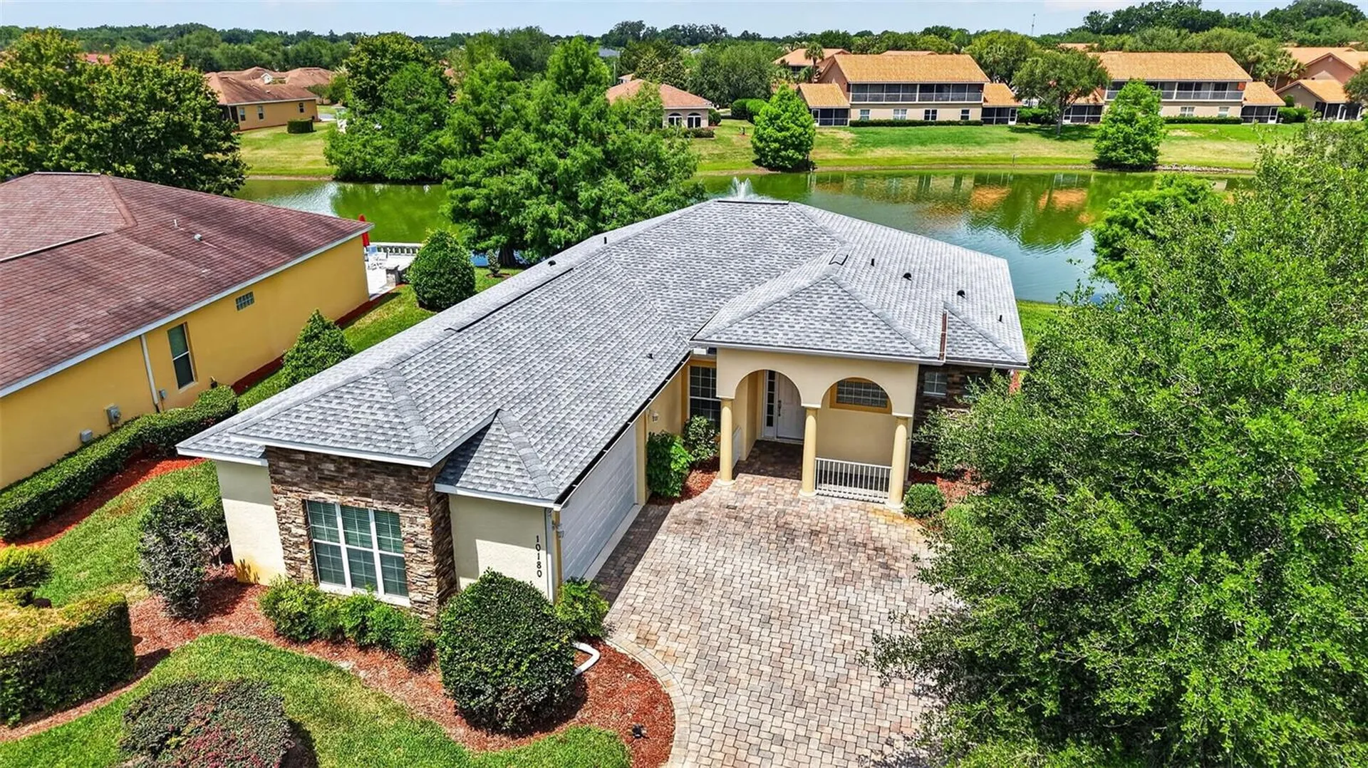 10180 Lake Miona Way Oxford FL 34484