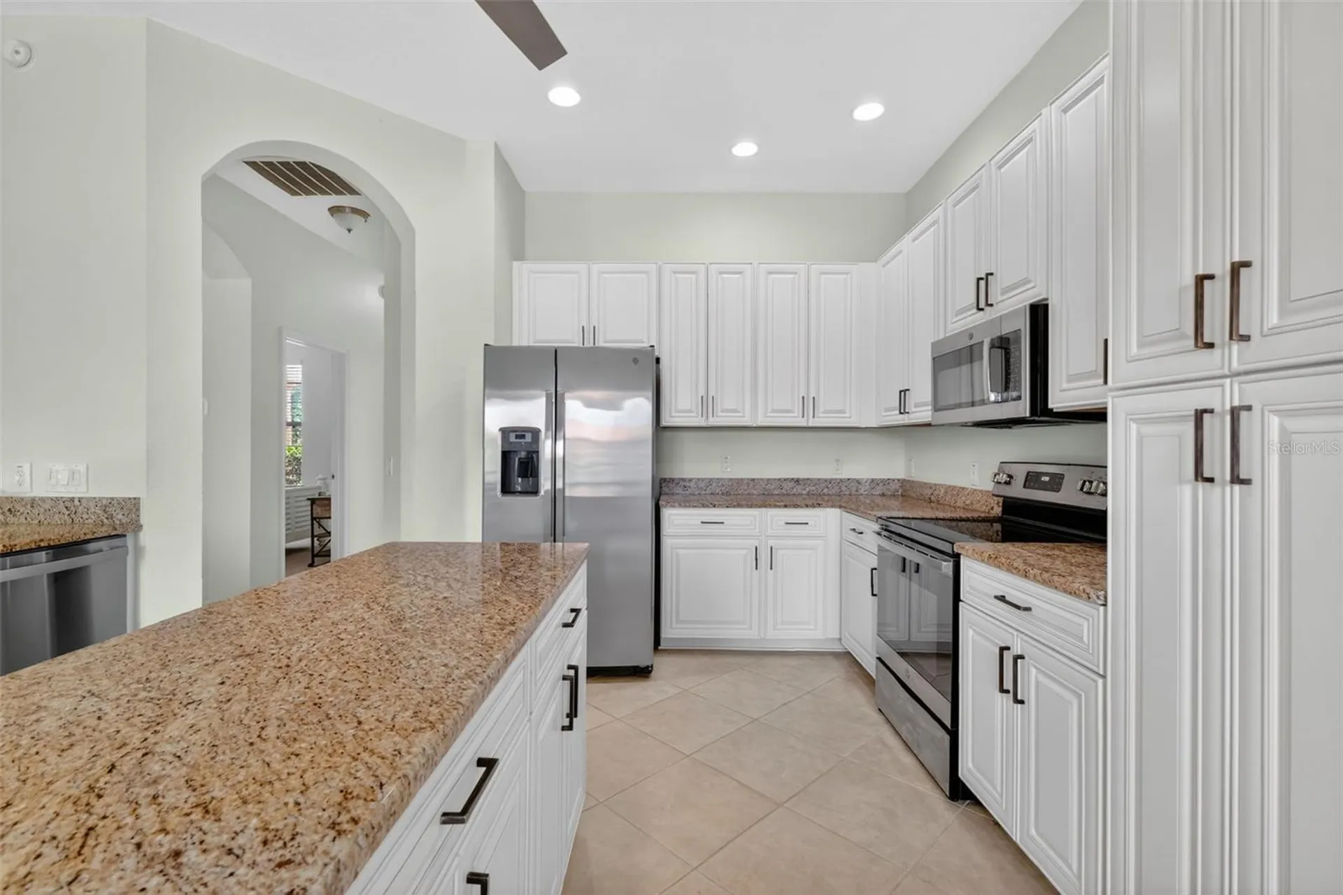 10180 Lake Miona Way Oxford FL 34484