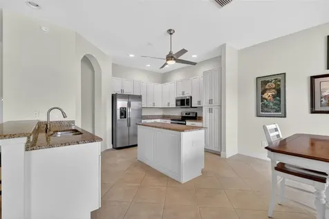 10180 Lake Miona Way Oxford FL 34484