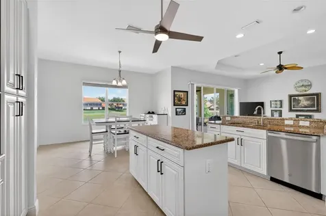 10180 Lake Miona Way Oxford FL 34484