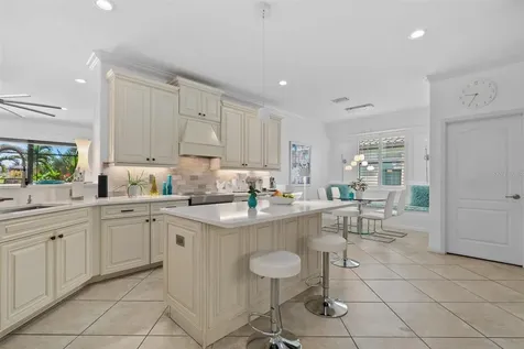 6860 Wild Lake Terrace Bradenton FL 34212