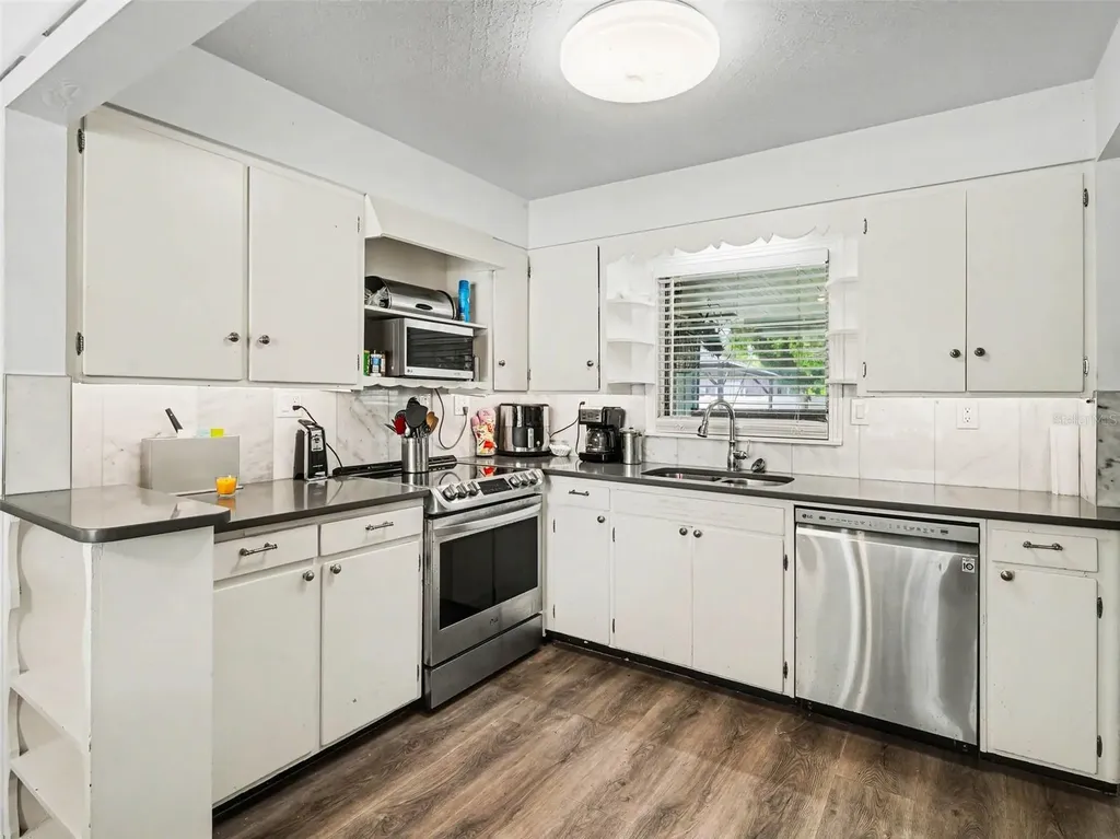 4304 Midland Road Sarasota FL 34231