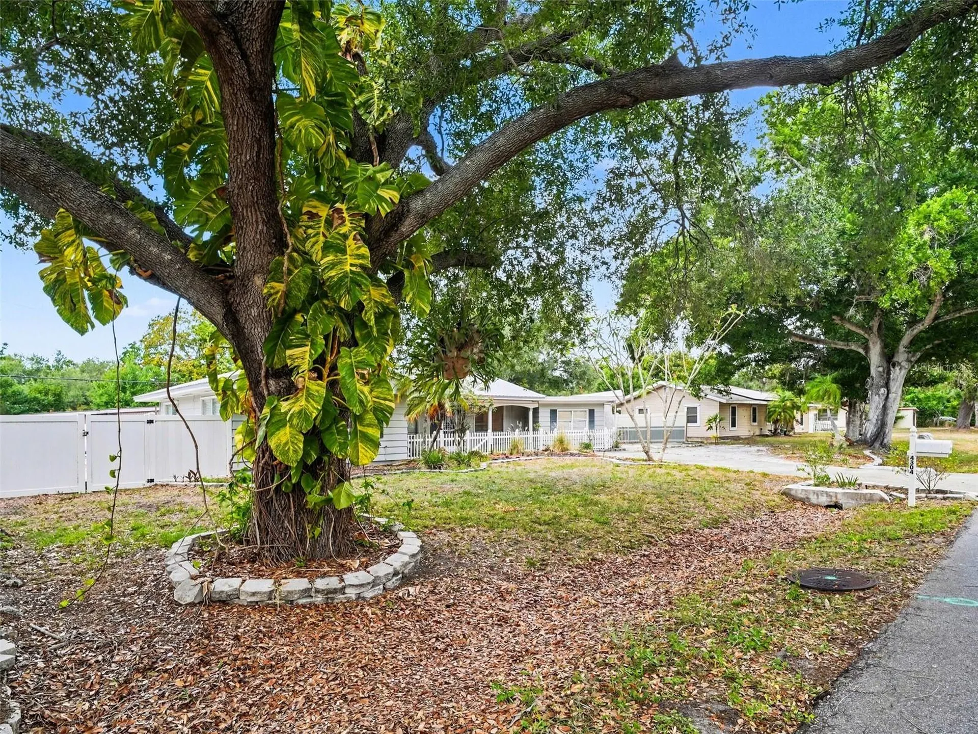 4304 Midland Road Sarasota FL 34231