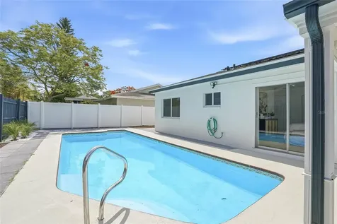 7037 124th Terrace Largo FL 33773
