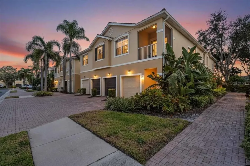 8106 Moonstone Drive Sarasota FL 34233
