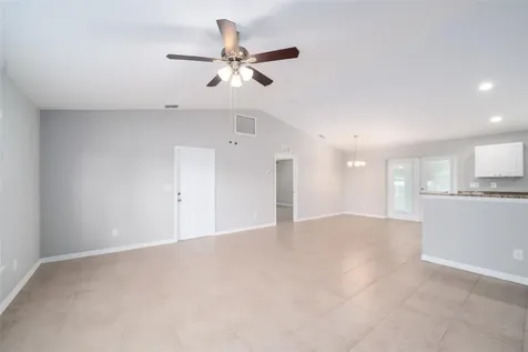 11200 Chalet Avenue Englewood FL 34224