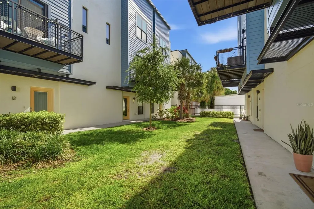 4810 W Mcelroy Avenue Tampa FL 33611