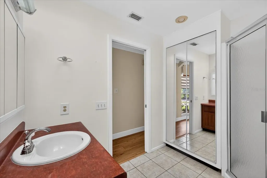 1005 Beaver Drive Tarpon Springs FL 34689