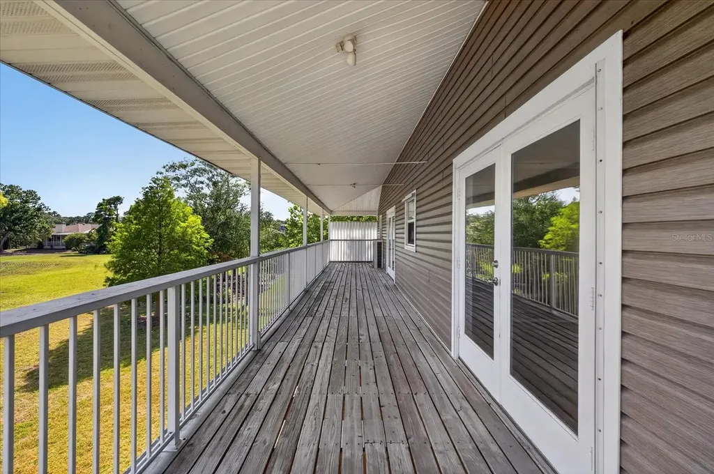 1005 Beaver Drive Tarpon Springs FL 34689
