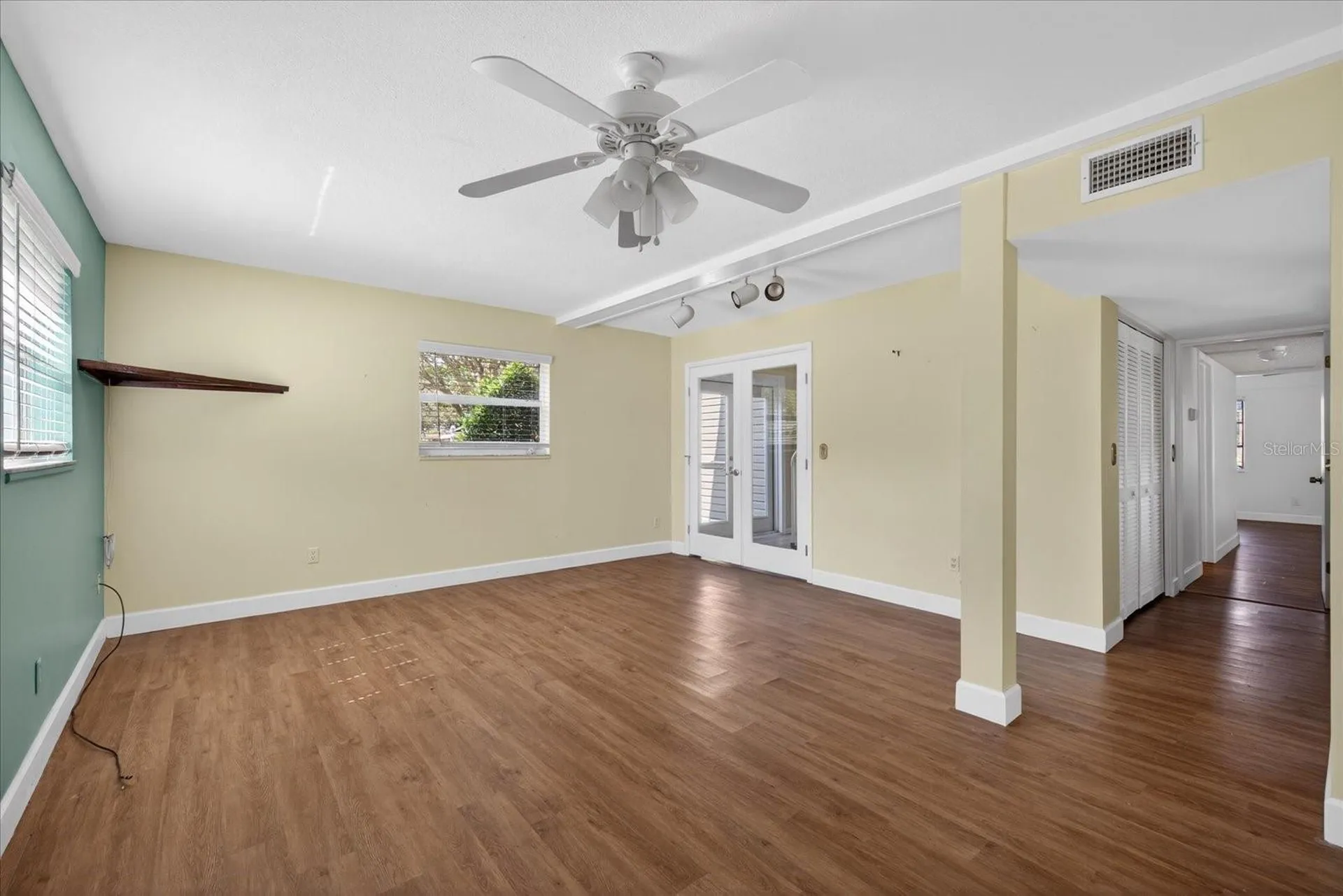 1005 Beaver Drive Tarpon Springs FL 34689