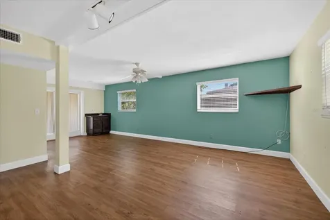 1005 Beaver Drive Tarpon Springs FL 34689