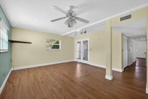 1005 Beaver Drive Tarpon Springs FL 34689