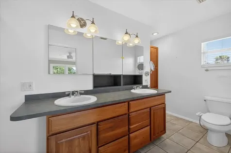 1005 Beaver Drive Tarpon Springs FL 34689
