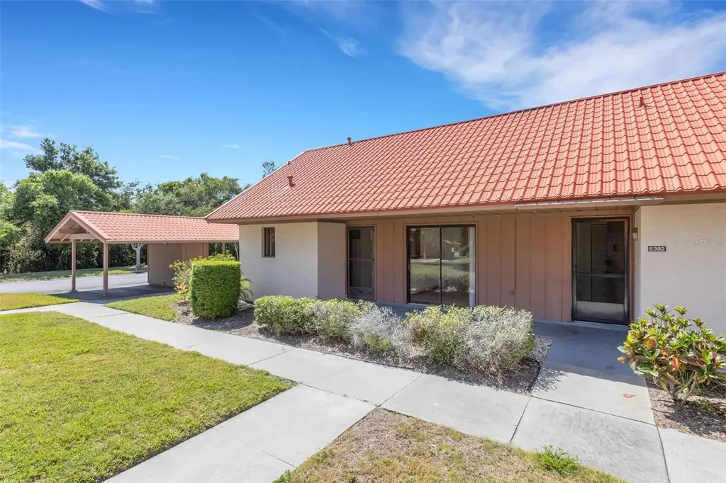 6392 Draw Lane Sarasota FL 34238